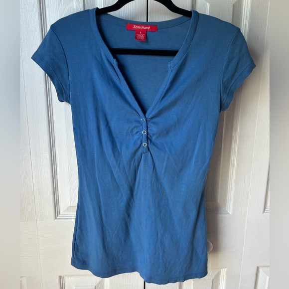 Zena Jeans cute blue short sleeve top - size small - excellent used condition - Picture 1 of 15